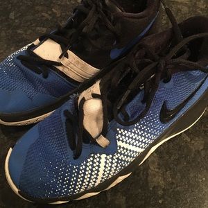 Boys youth Nike Kyrie Flytrap